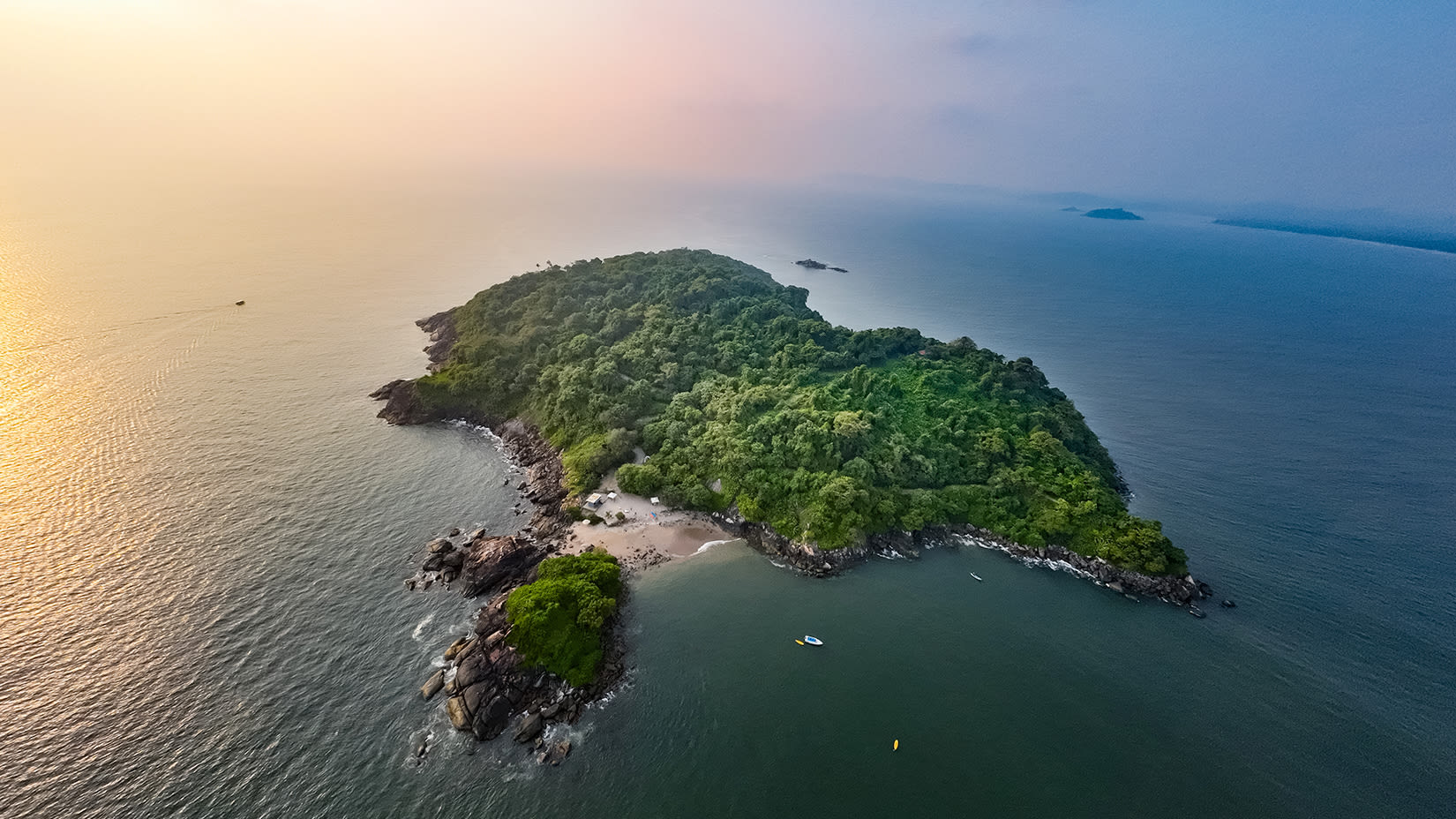 HOME-PAGE-ISLAND-AERIAL