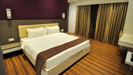 Superior Rooms in Pune 02