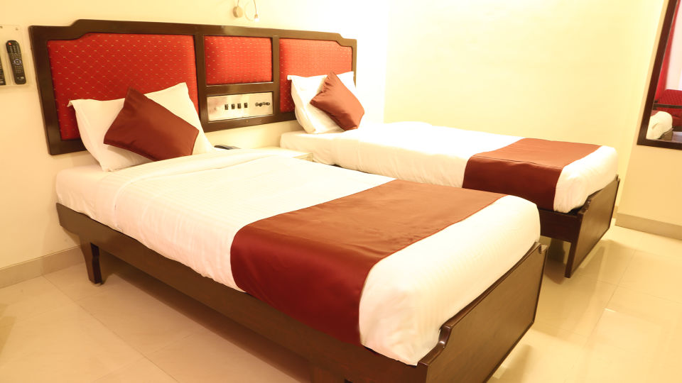 Hotel Ashish Plaza  Pune Deluxe rooms at Hotel Ashish Plaza FC Road Pune