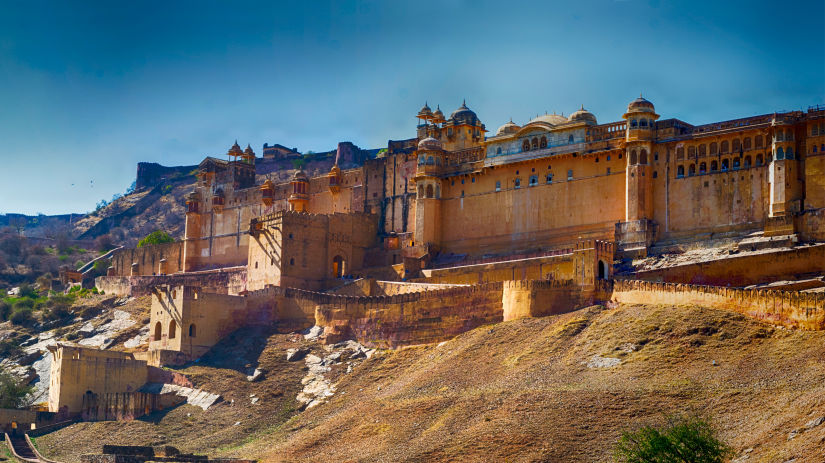 Amer Fort Jaipur near Clarks Amer 5 Star Hotel in Jaipur hotel near jaipur airport 23fsef