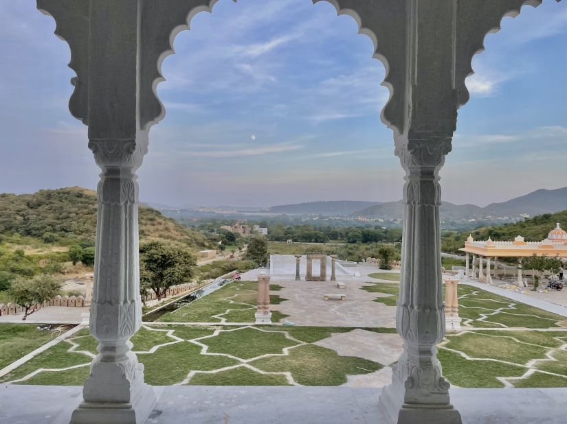 Fateh Vilas - view of the outside and the faraway hills from the hotel