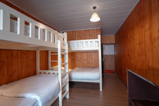 alt-text Image of the bunk beds - Poshtel, Meghma, Sandakphu by Summit