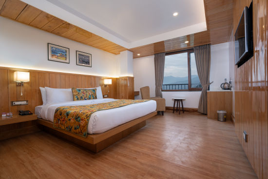 alt-text Delux Room with View at Summit Grand Resort & Spa, Gangtok 1