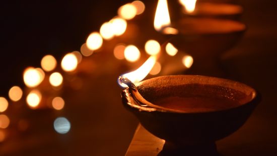 many diyas lit during deepawali