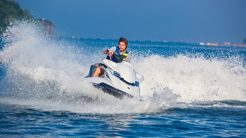 jet skiing in Galle