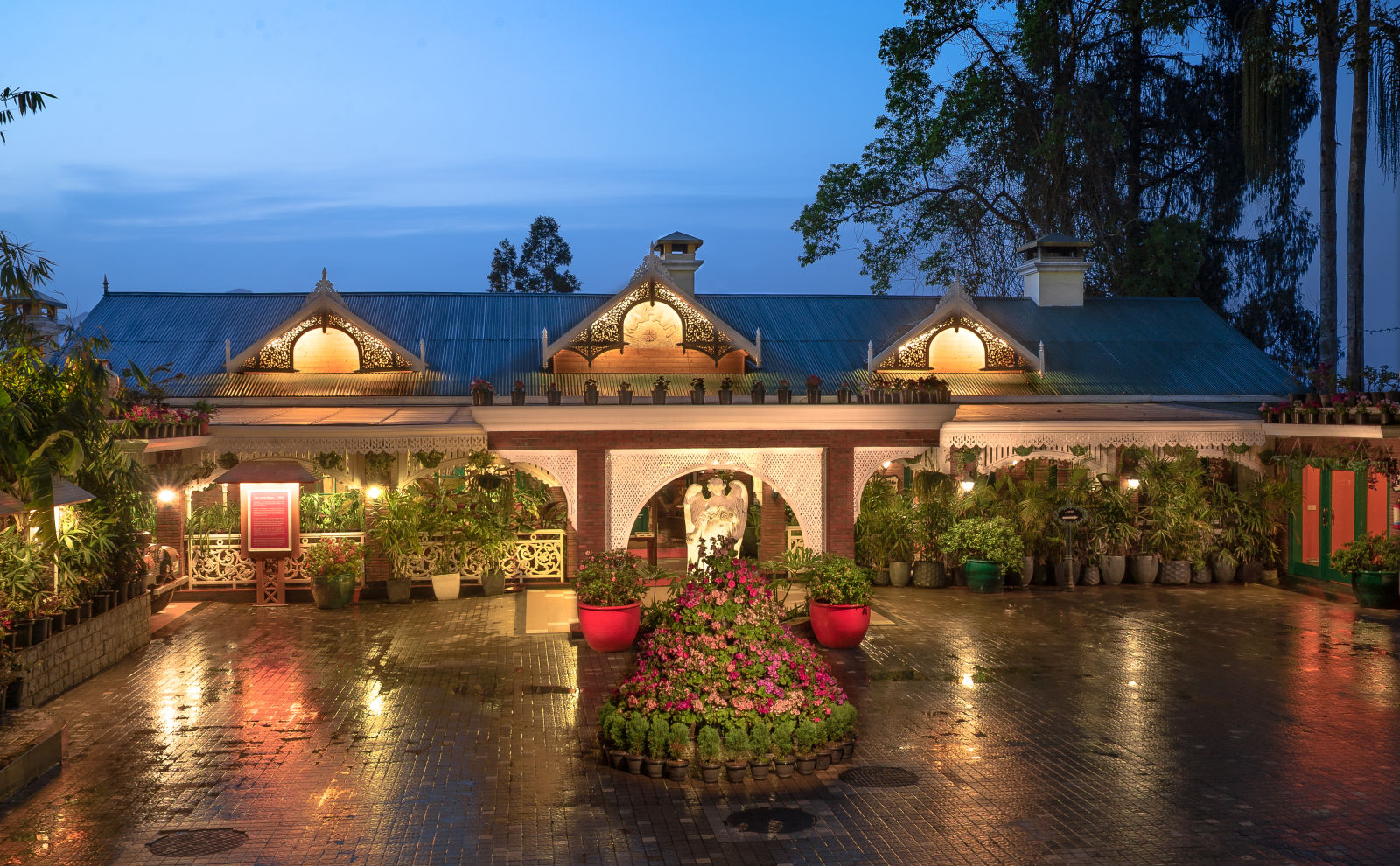 view of the entrance space of the resort at night time - best resort in kalimpong-Mayfair Himalayan Spa Resort Kalimpong