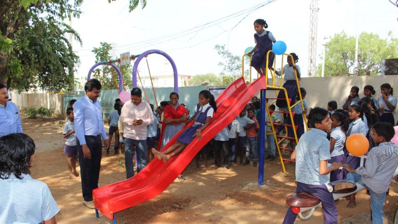 kids playing