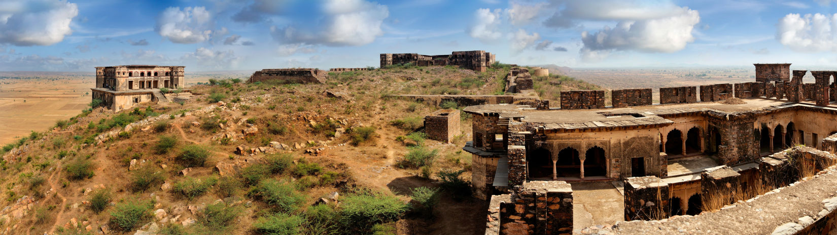 Facade_Tijara Fort Palace_Hotel In Rajasthan