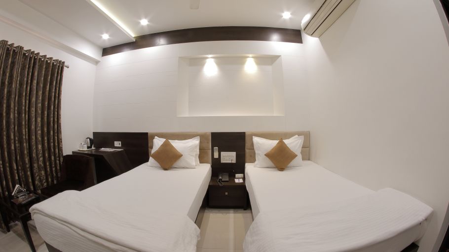 Hotel Summit, Ahmedabad Ahmedabad  T8 1592