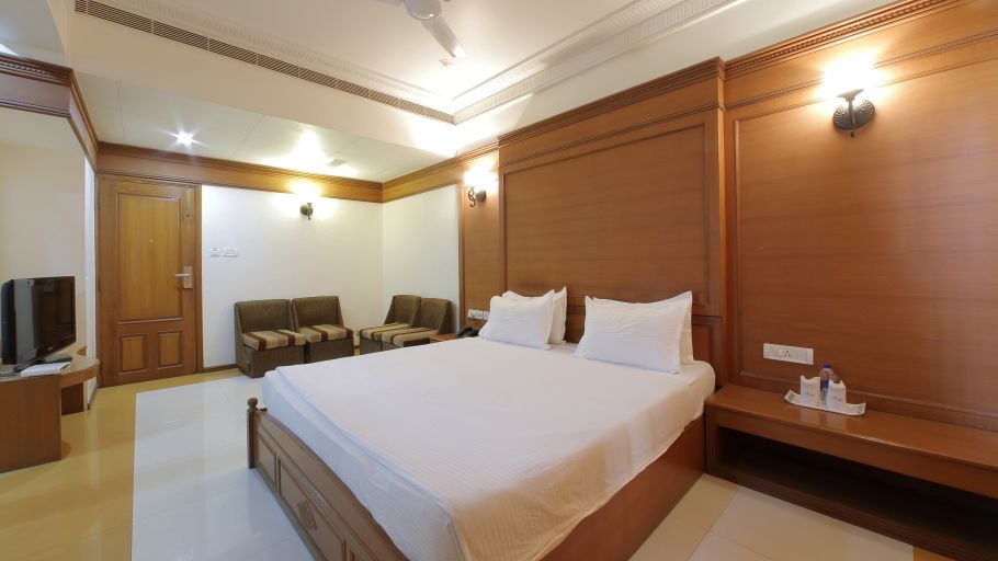 Hotel Summit, Ahmedabad Ahmedabad  T8 1623