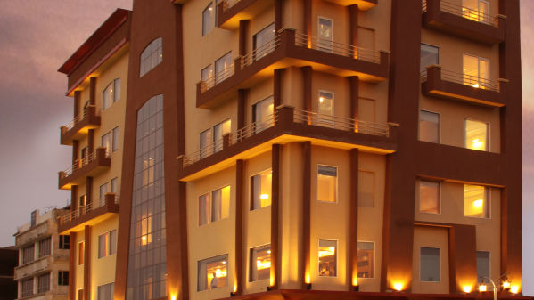 Hk clarks inn on sale