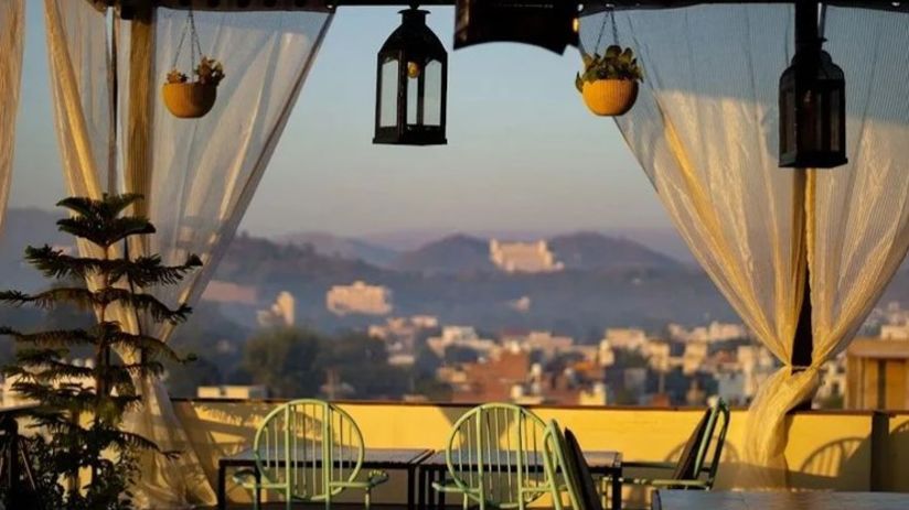 View of the city from our rooftop restaurant in Udaipur - The Sierra, Udaipur