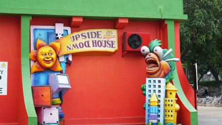 Exterior of Upside down house at MGM Dizzee World