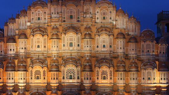 Night view of the Hawamahal, one of the most famous tourist places in Jaipur