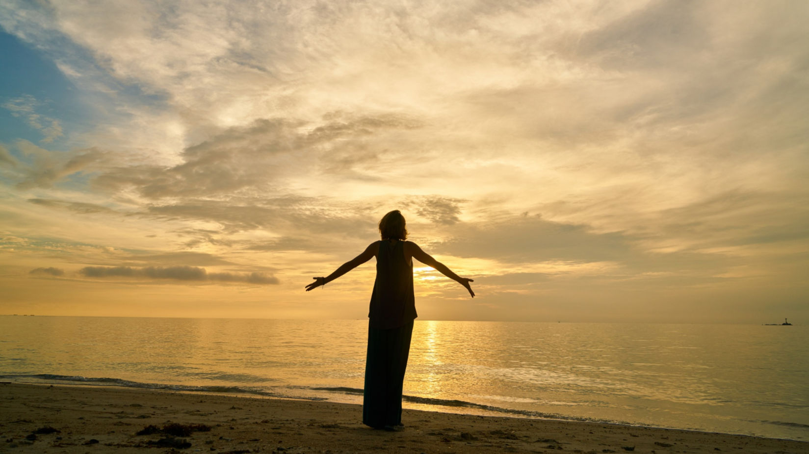 Wellness-woman-beach