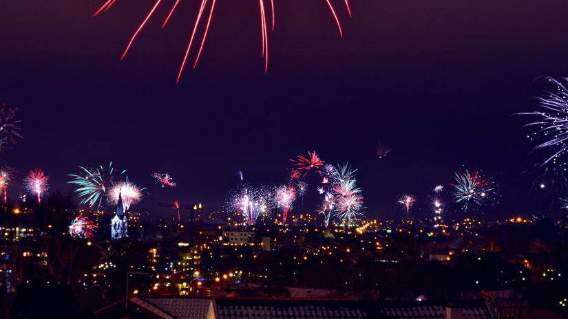 fireworks being bursts in the sky - Heritage Village Resort & Spa, Manesar