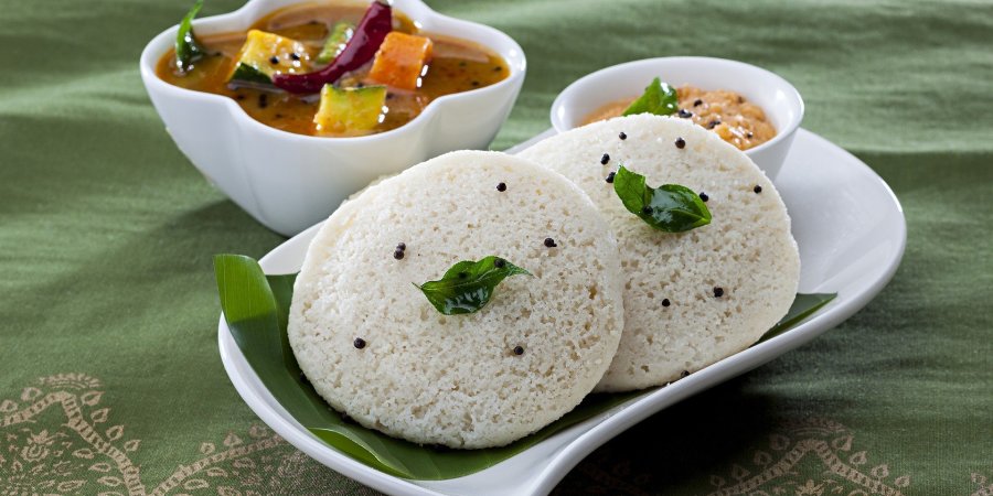 idli served with sambar