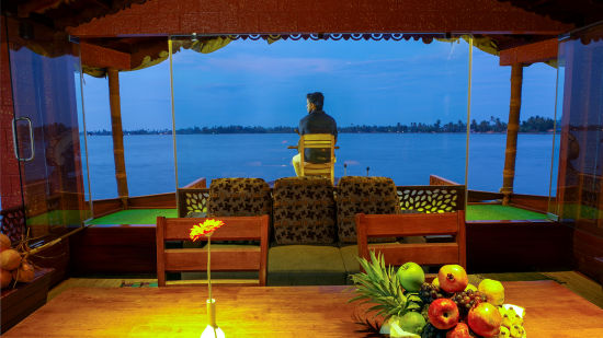 5, Houseboats in Alleppey, luxury houseboats in Alleppey, premium houseboats in Alleppey, backwater cruise in Kerala, luxury houseboats in Alleppey, houseboat cruise in Alleppey, best houseboats in Kerala