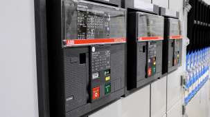 switchgear-2069730 1920