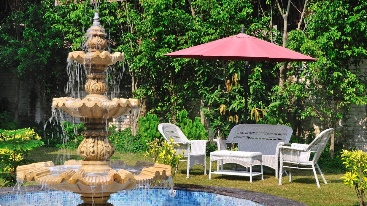 Garden at Le Roi Corbett Resort and Hotel in Jim Corbett National Park