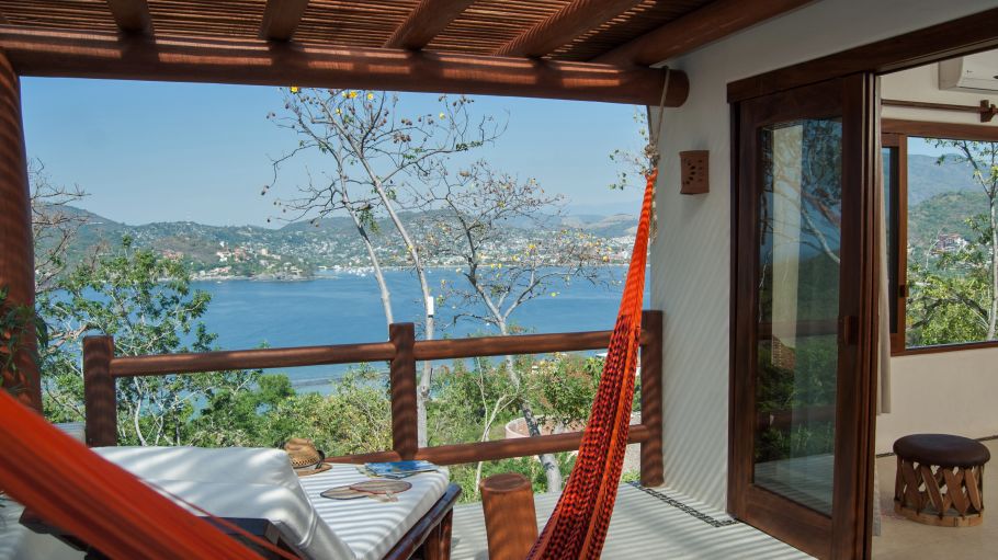 Solana boutique B&B Zihuatanejo Cocos terrace Solana BandB Zihuatanejo Mexico