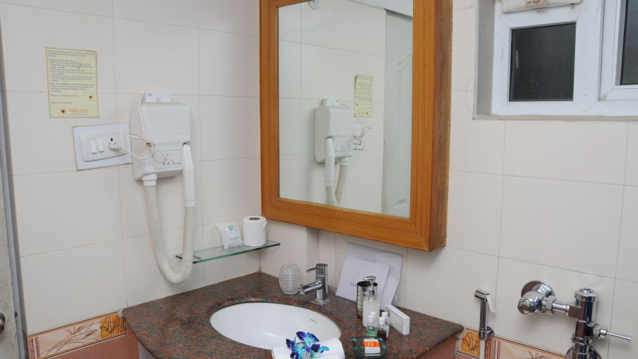 Maple Suites Serviced Apartments, Bangalore Bangalore Washroom Maple Suites Serviced Apartments Bangalore