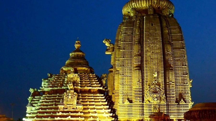 Mesmerising Lingaraj Temple in Bhubaneswar situated near Ira by Orchid Bhubaneshwar