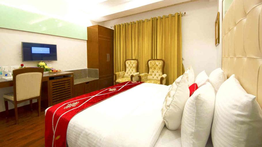 Hotel Swaran Palace, Karol Bagh, New Delhi New Delhi Executive Club Room Hotel Swaran Palace Karol Bagh New Delhi 2