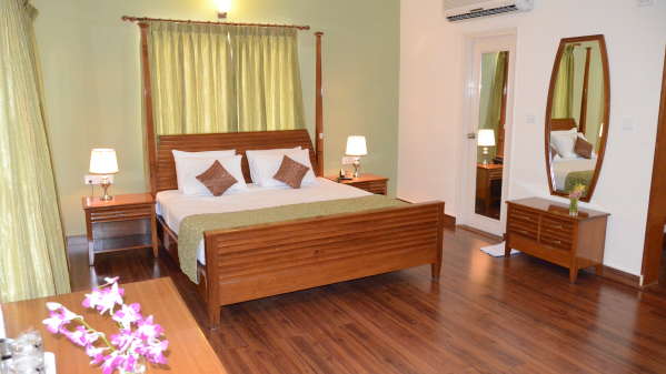 Trinity Suites Near Mg Road Budget Hotel Bangalore