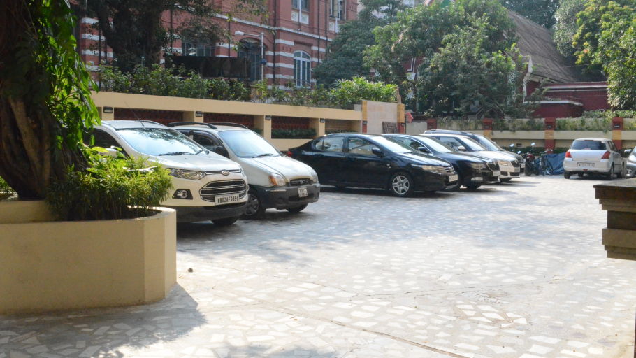 Lytton Hotel, Kolkatta Kolkata Parking Lytton Hotel Kolkata