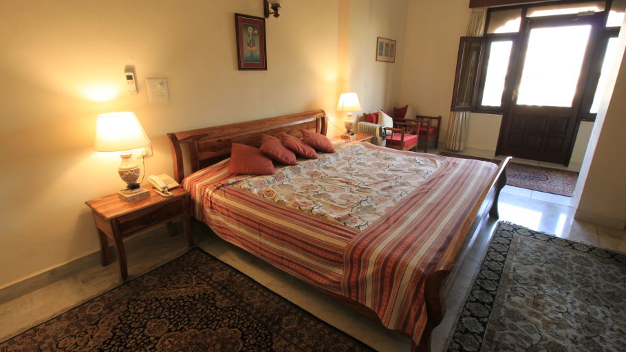 Deluxe Rooms Hotel Meghniwas Jaipur 5