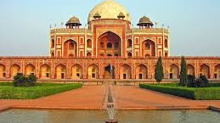 Aura Boutique Hotels  humayuns tomb