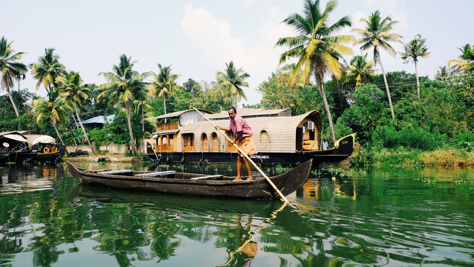 backwaters - best place to visit in kumarakom 1