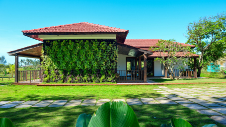 Beach Villa Exterior 4