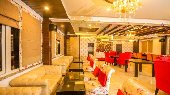 A restaurant with a blingy vibe - Little Mastiff, Dharamshala