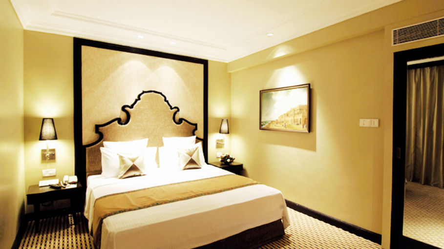 Rooms in Bangalore, St Marks Hotel, Suites