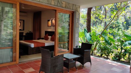 The Birchwood Retreat - view of deluxe room facing the garden