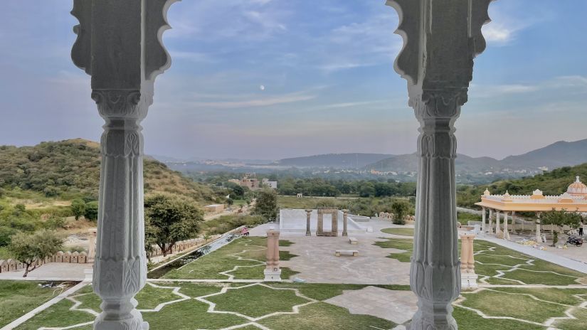 Fateh Vilas - view of the outside and the faraway hills from the hotel