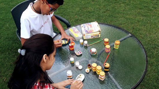 children using colours - The Golden tusk