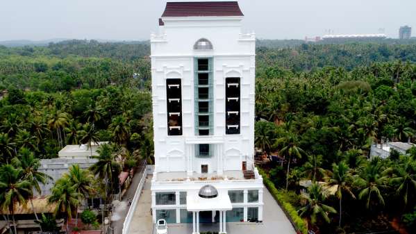 4 Star Hotel In Trivandrum Karthika Park Hotels In