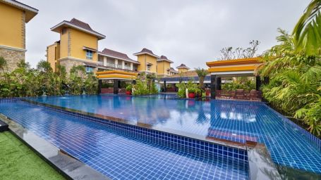 MAYFAIR-Raipur-Pool