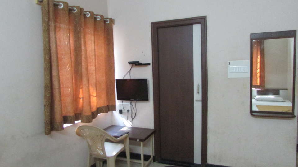 Hotel Shiv Ganesh Comforts, Bangalore Bangalore 3-bed room hotel shiv ganesh comforts bangalore 7