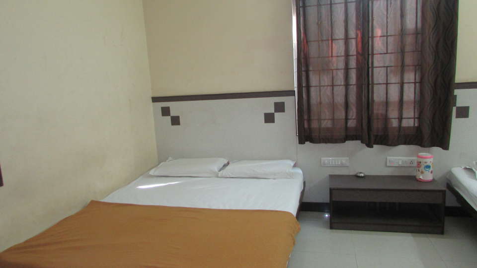 Hotel Shiv Ganesh Comforts, Bangalore Bangalore 4-bed room hotel shiv ganesh comforts bangalore 16