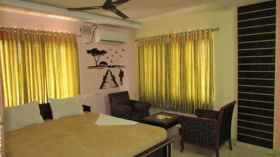 Hotel Maruthi Residency, Hyderabad  ac maruthi res 2