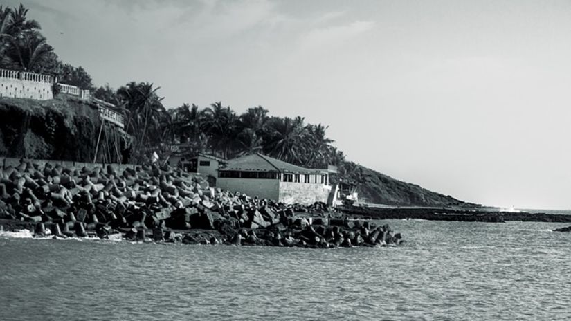 a back and white picture of a beach