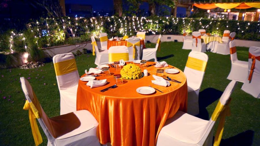 Pool Side, The Bristol Hotel Gurgaon, Banquet Hall In Gurgaon 5216