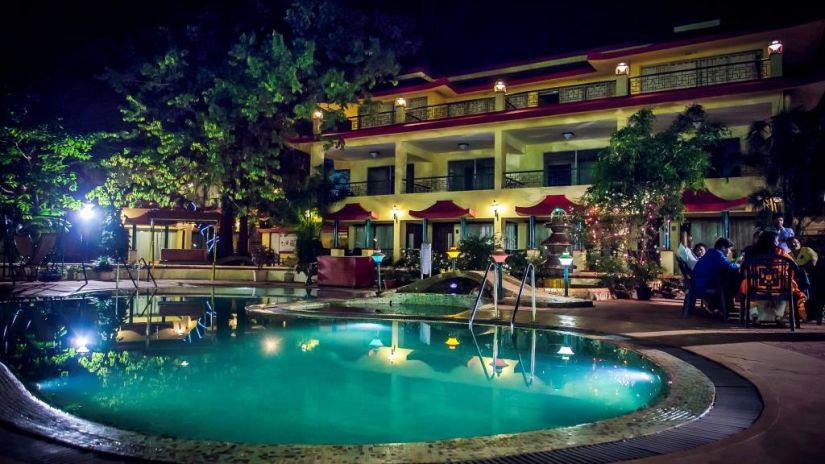 Adamo Resort Matheran - Night View 3