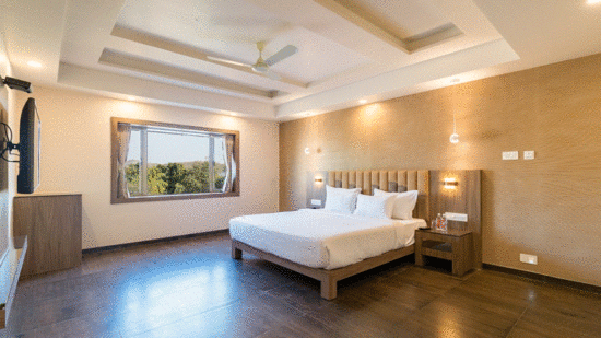 suite at Pride Biznotel, Sasan Gir