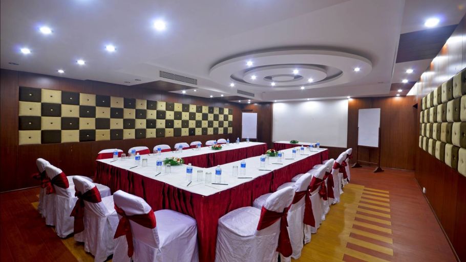 Hotel Paraag, Rajbhavan Road, Bangalore Bengaluru Oak Room Conference Hall 2 Hotel Paraag Rajbhavan Road Bangalore