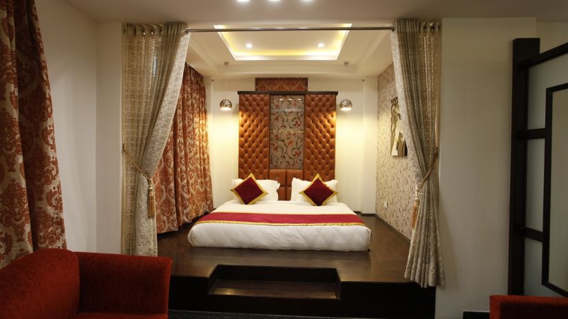 Suite Hotel Saffron Dehradun 3